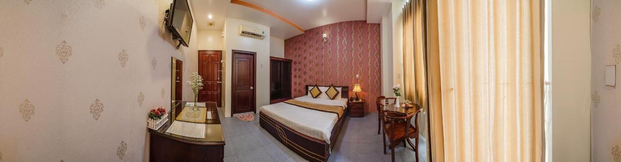 Dong Bao Hotel Chau Doc Exterior photo